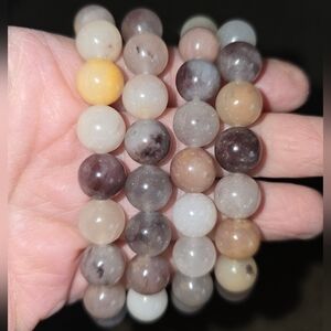 🐰SALE🥳 8mm Lavendar Quartz Bracelet